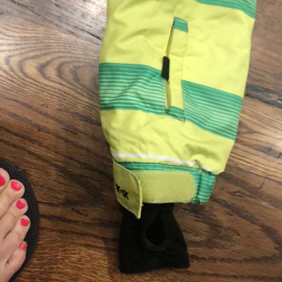 O’Neil kids ski jacket yellow and green size 12 - Picture 3 of 5